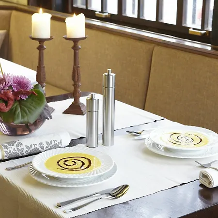 Klingelhoeffer Отель